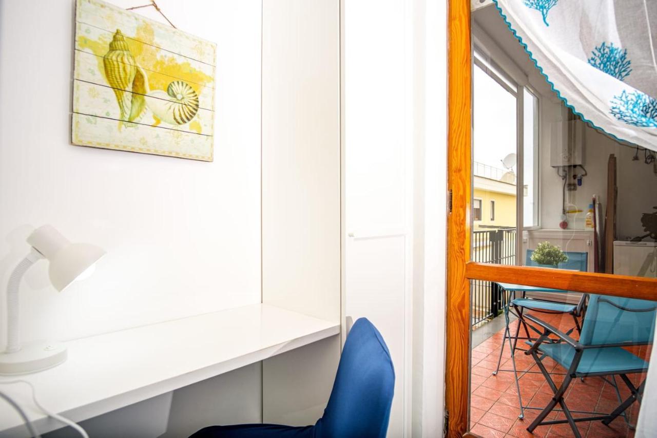 La Casetta Linda - New 2 Bedroom Apt In Sorrento With Seaview Terrace Bagian luar foto