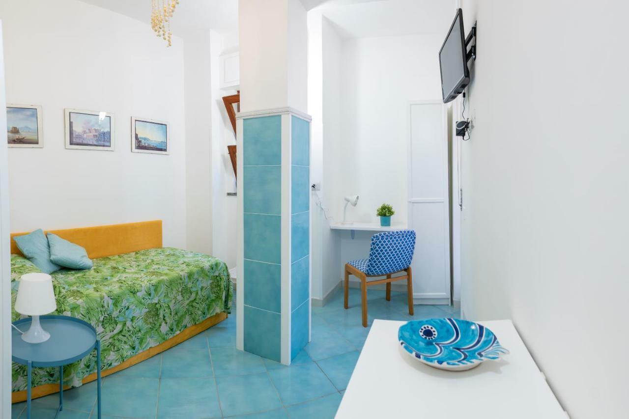 La Casetta Linda - New 2 Bedroom Apt In Sorrento With Seaview Terrace Bagian luar foto